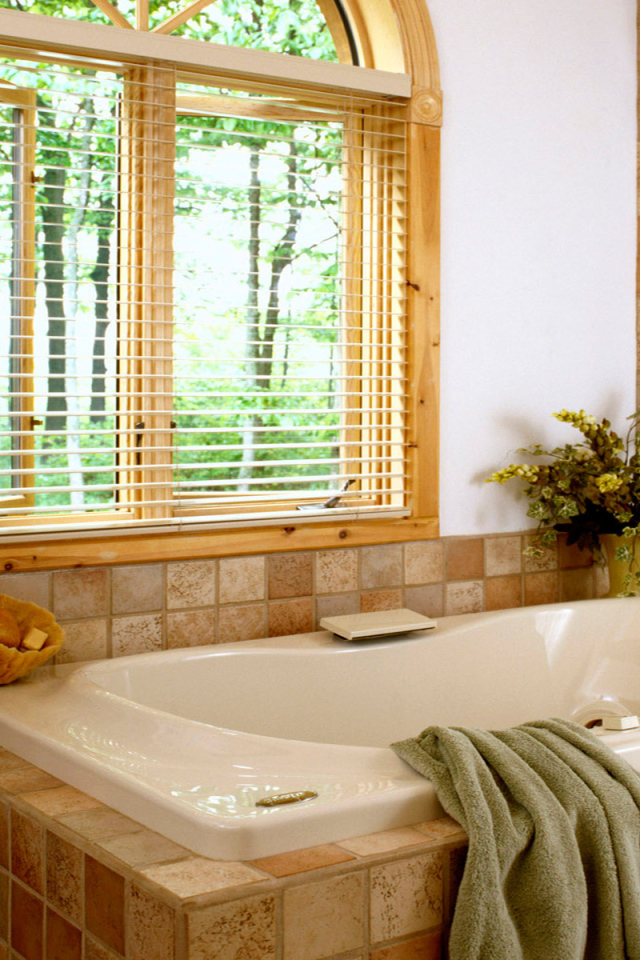 Интерьер ванной комнаты с душем