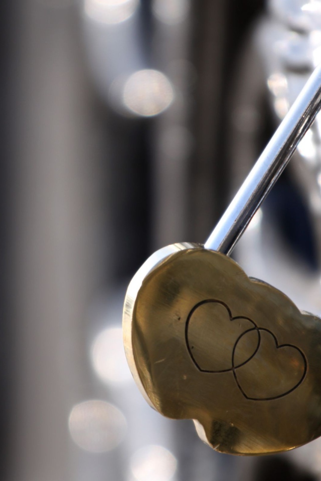 Сердечки на замке