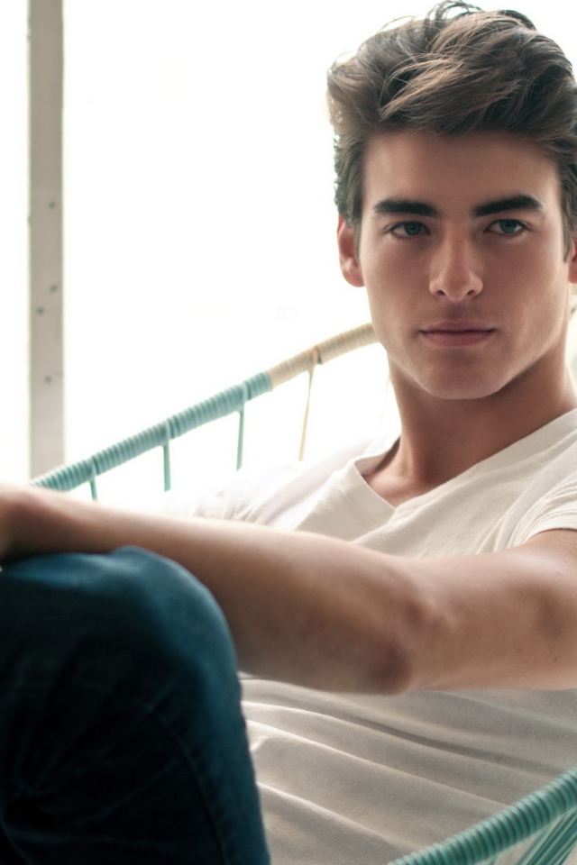 Портрет молодого мужчины