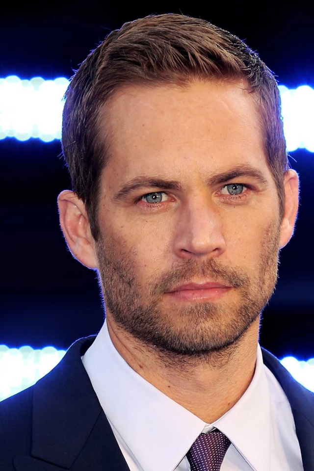 Актер Пол Уокер крупным планом