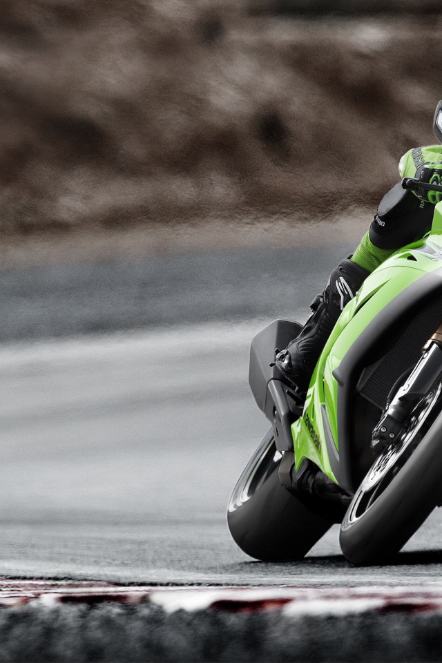 Кавасаки на повороте