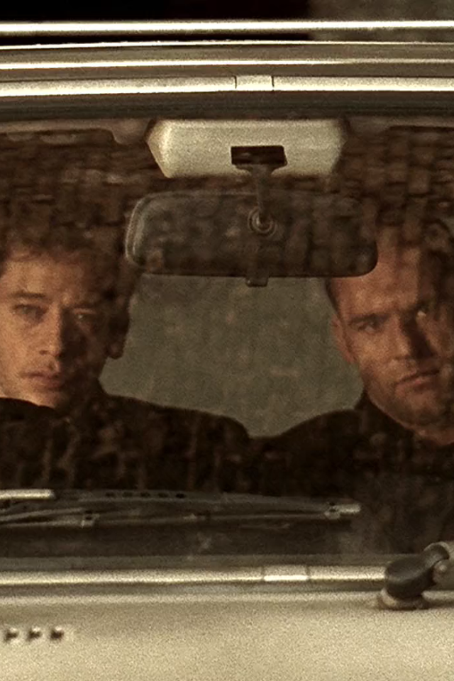 Карты, деньги, два ствола в машине