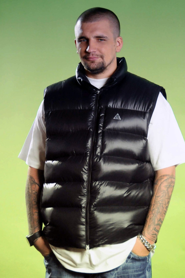 Basta на зеленом фоне