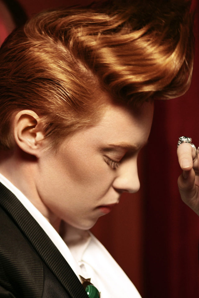 La Roux в театре