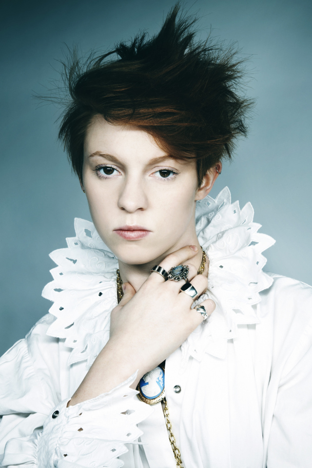 La Roux позирует для камеры