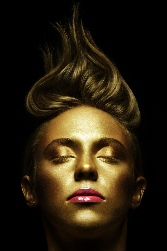 La Roux золото