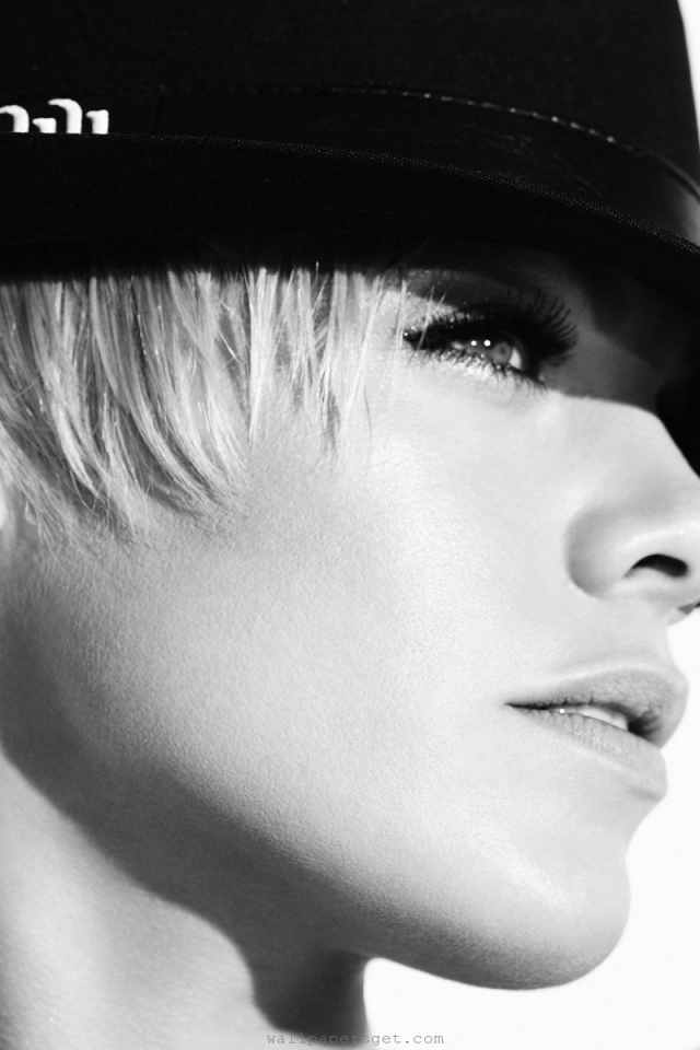 Pink в шляпке