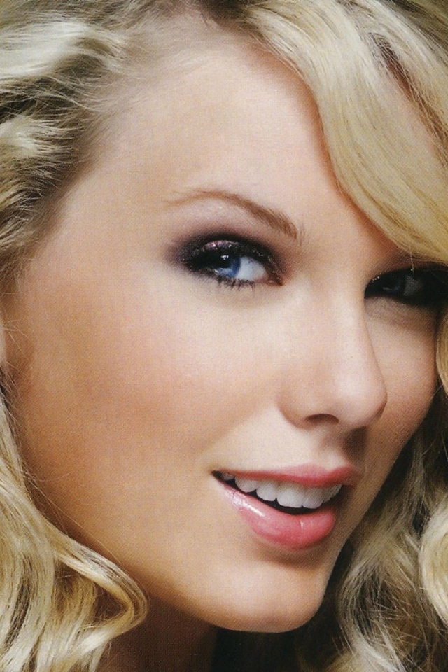 Taylor Swift красивая блондинка