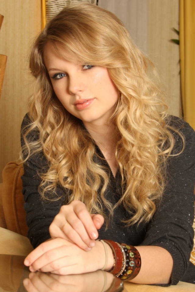 Taylor Swift в Золотой гостиной