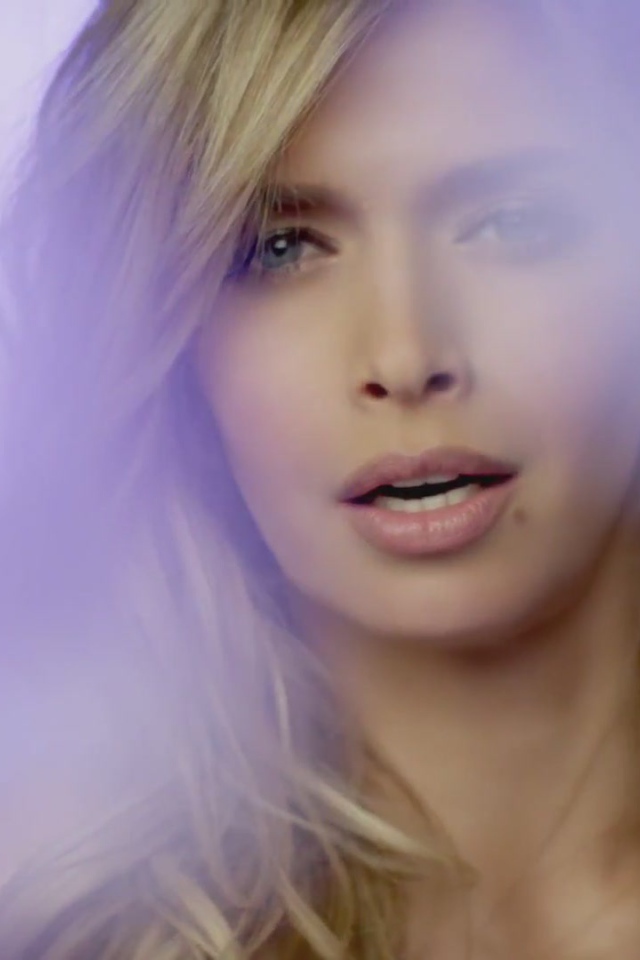 Вера Брежнева: кадр из клипа