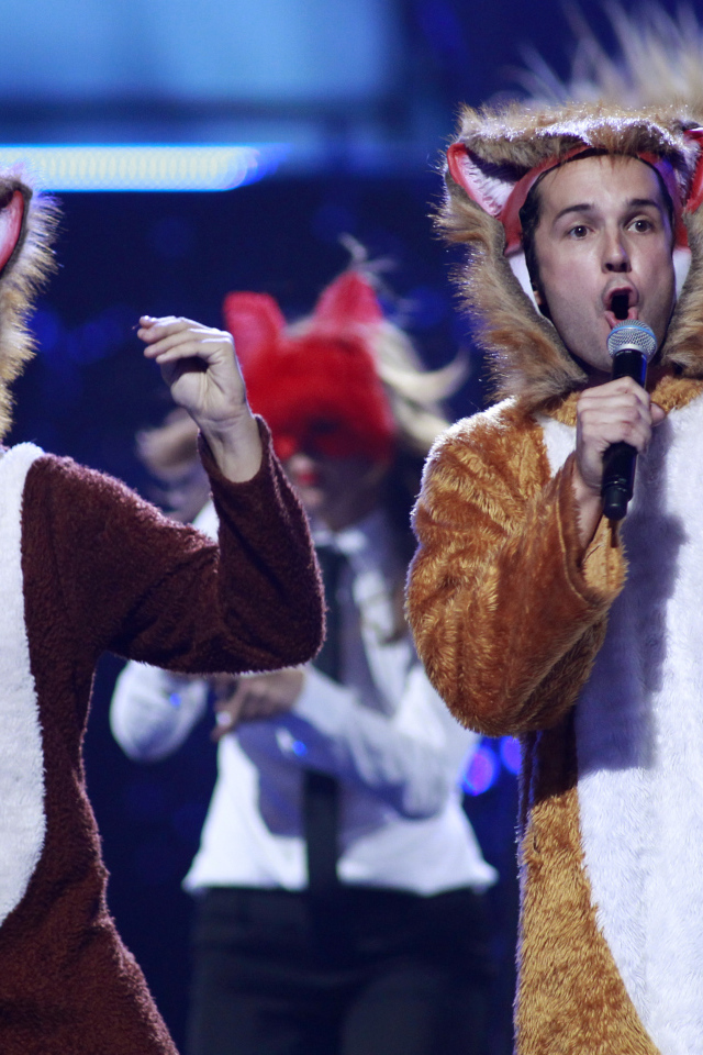 Ylvis singer performs the song What does the fox say