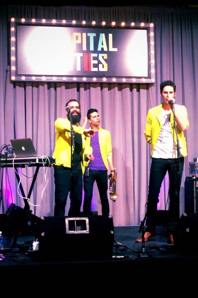 Capital Cities выступают