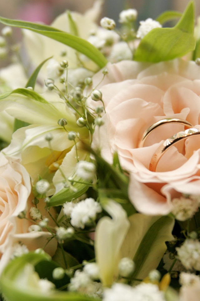 Свадебный букет с кольцами