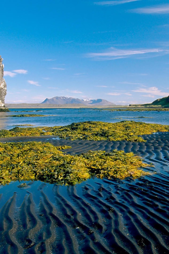 Остров скала