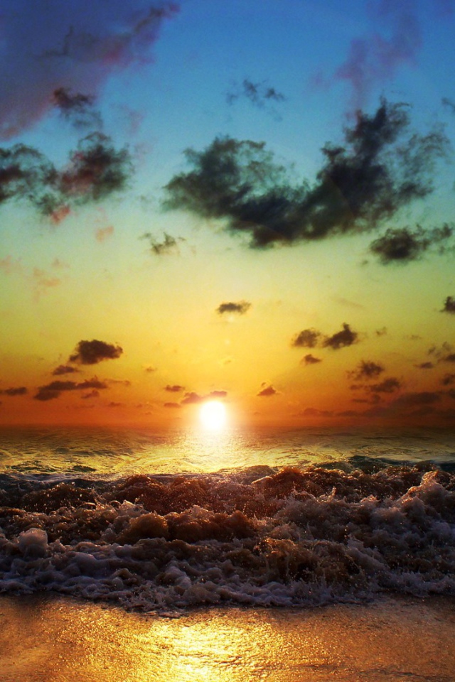 Закат над волной