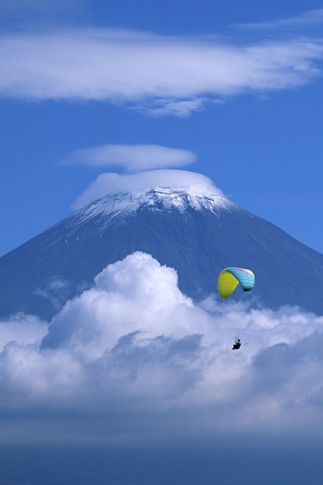 Вулкан в Японии