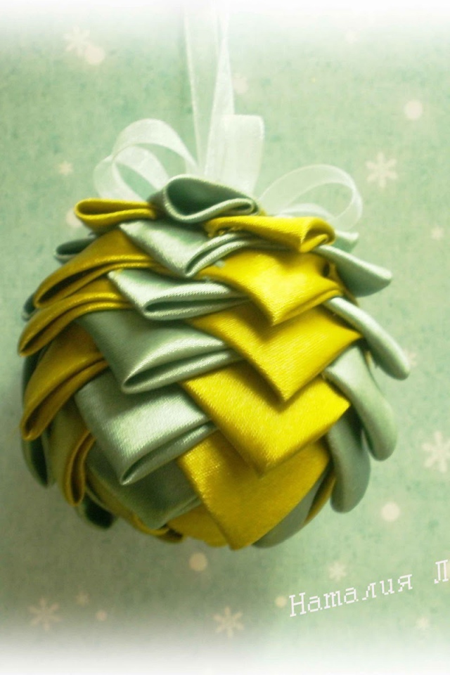 Елочная игрушка оригами