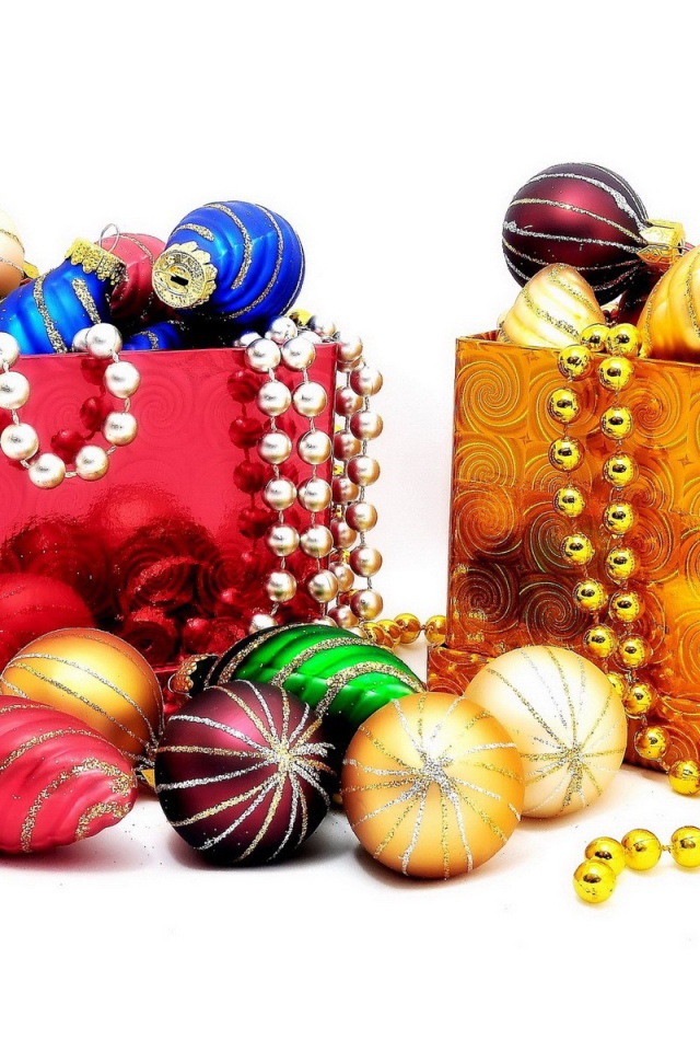 Подарочные елочные игрушки