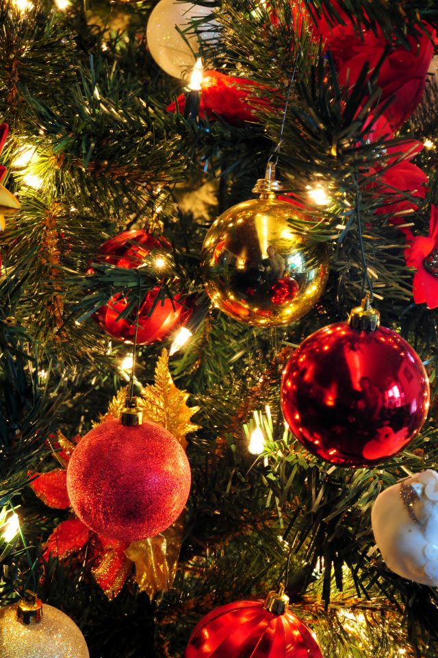 Украшение новогодней елки в год Лошади