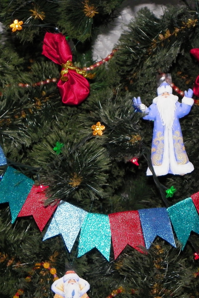 Гирлянды на елку