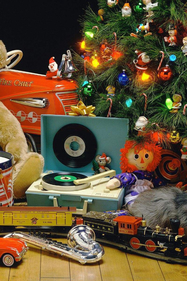 Подарки под елкой на Новый Год лошади