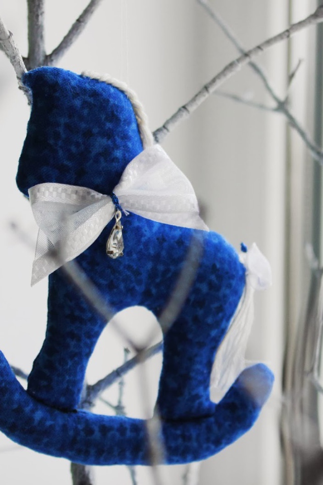 Лошади игрушки