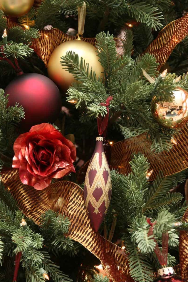 Новогодняя елка крупным планом