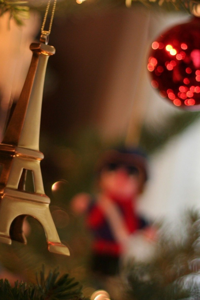 Новогодняя елка в Париже