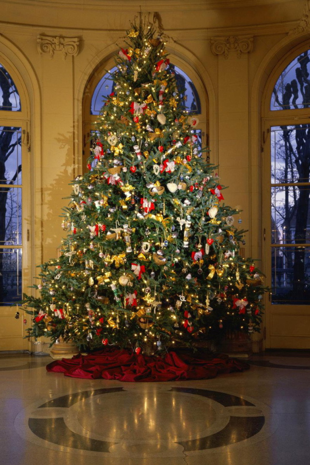 Новогодняя елка в президентском дворце