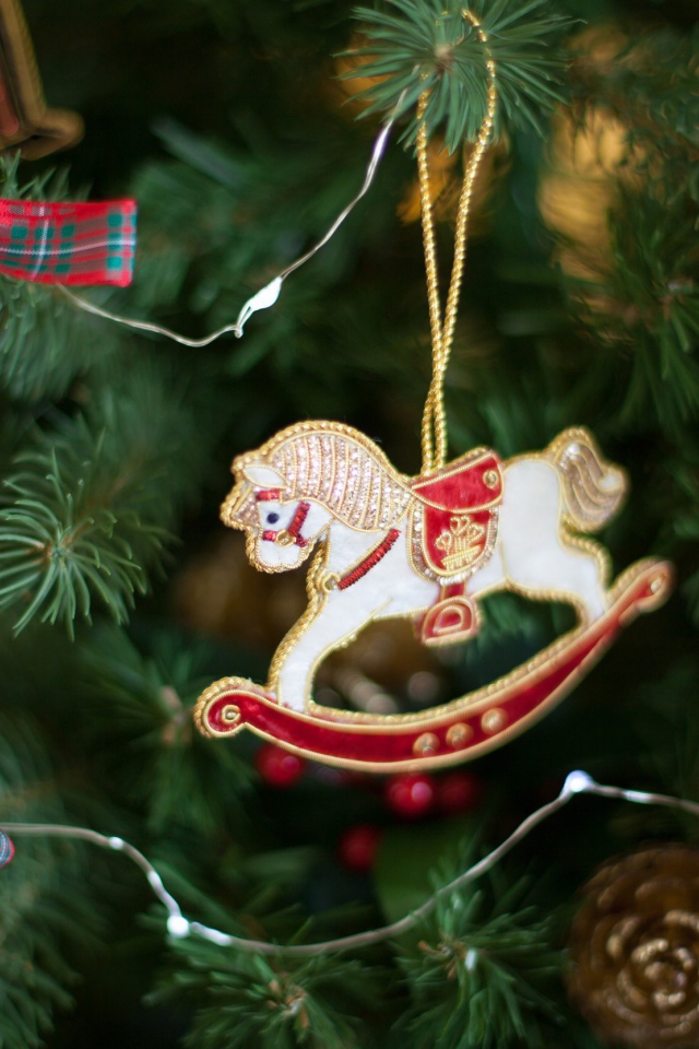 Лошадь качалка