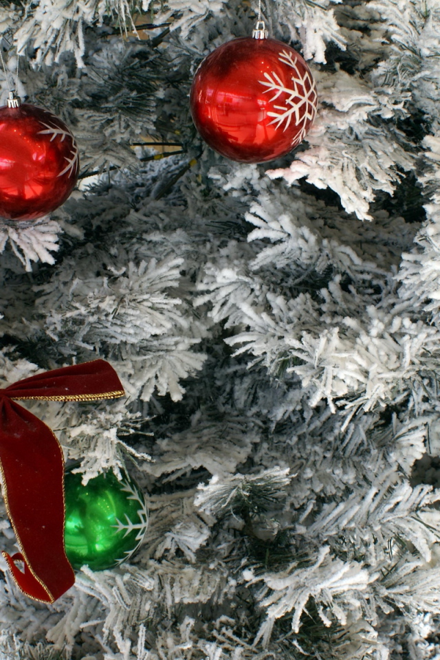 Серебряный дождь на новогодней елке 2014