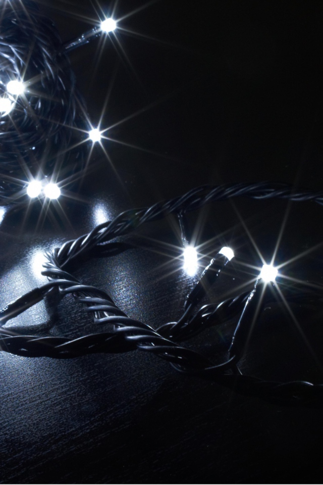 Белая гирлянда