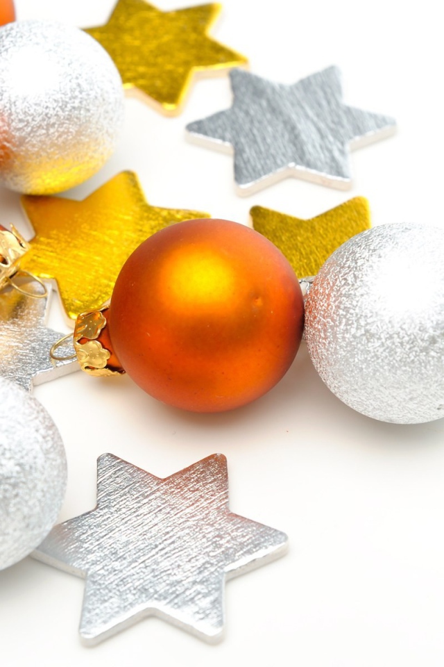 Желтые и белые шары и звездочки