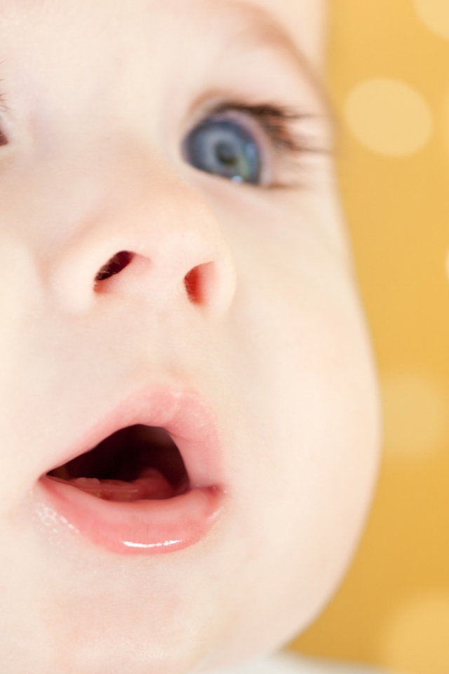 Удивленные глаза ребенка