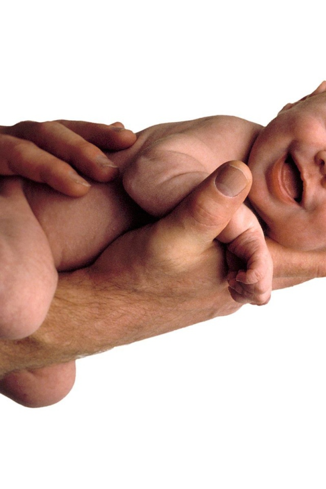 Ребенок улыбается