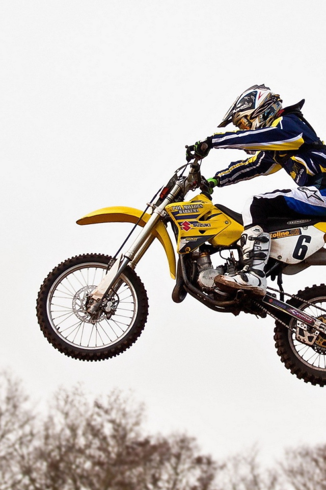 Мотоцикл в полете