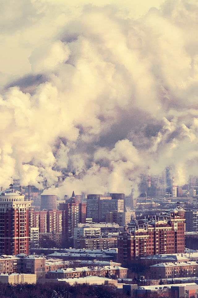 Москве под белым дымом