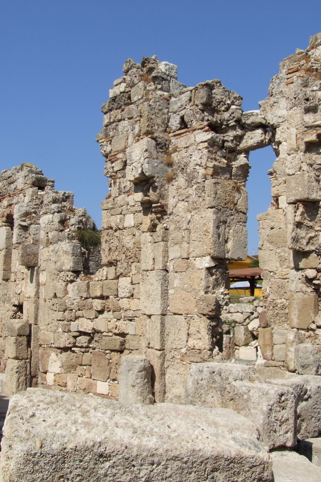 Древние стены Агора Турция