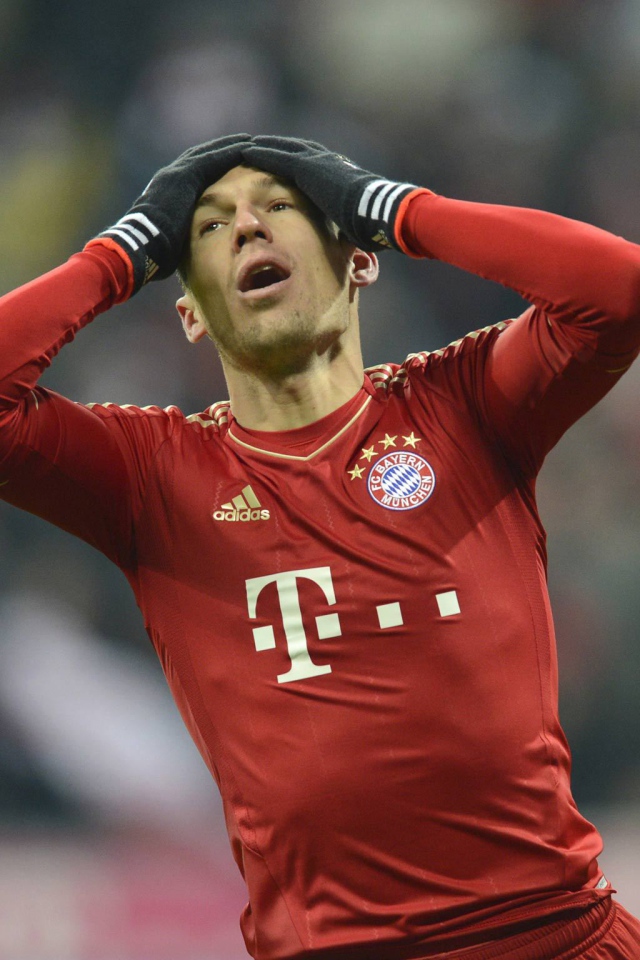 Бавария Арьен Роббен пропустил удар