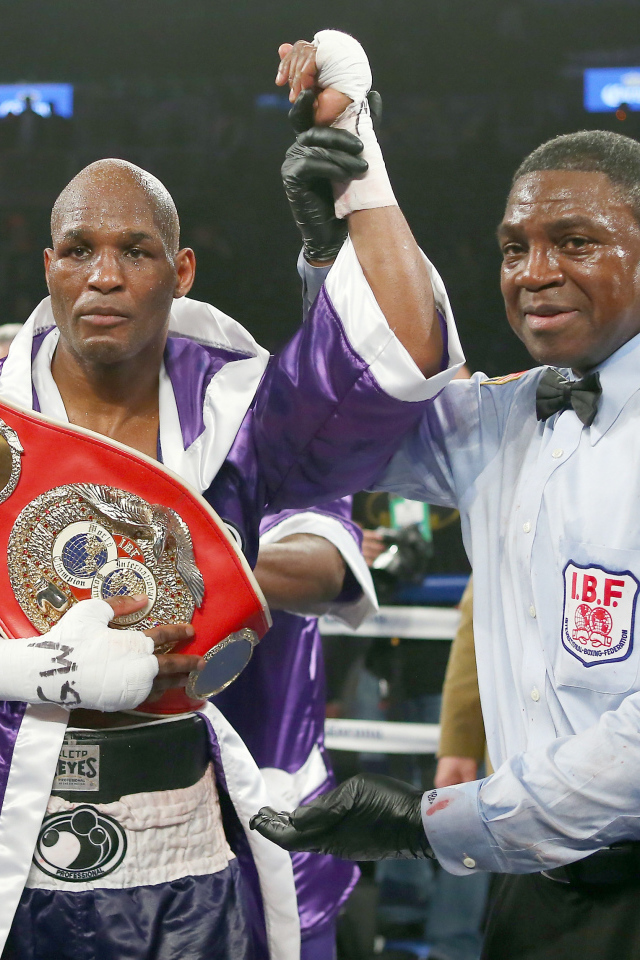 Чемпион Бернард Хопкинс