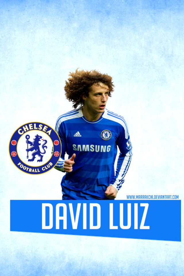 Челси Давид Луис на синем фоне