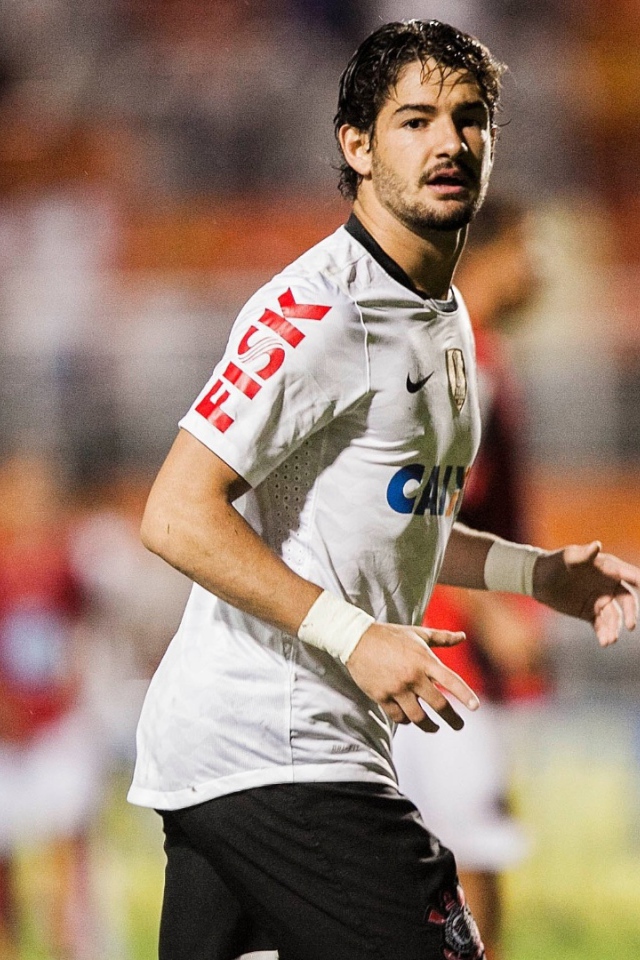 Коринфянам Алешандре Пато на футбольном поле