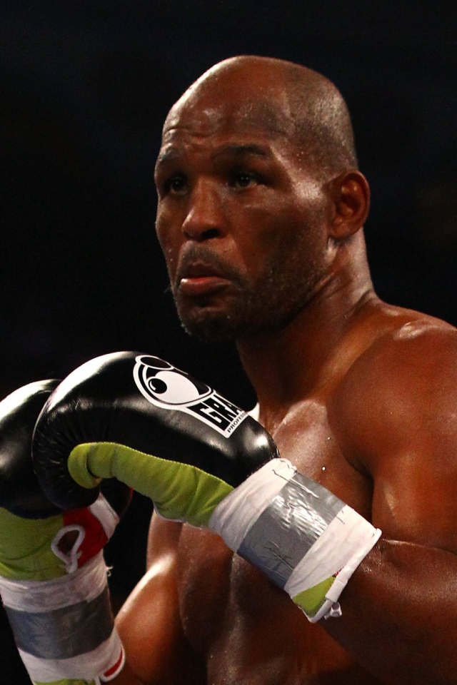 Знаменитый боксер Бернард Хопкинс в середине боя