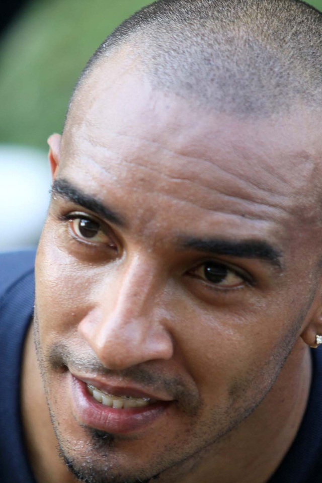 Футбольная легенда Роберто Карлос крупным планом