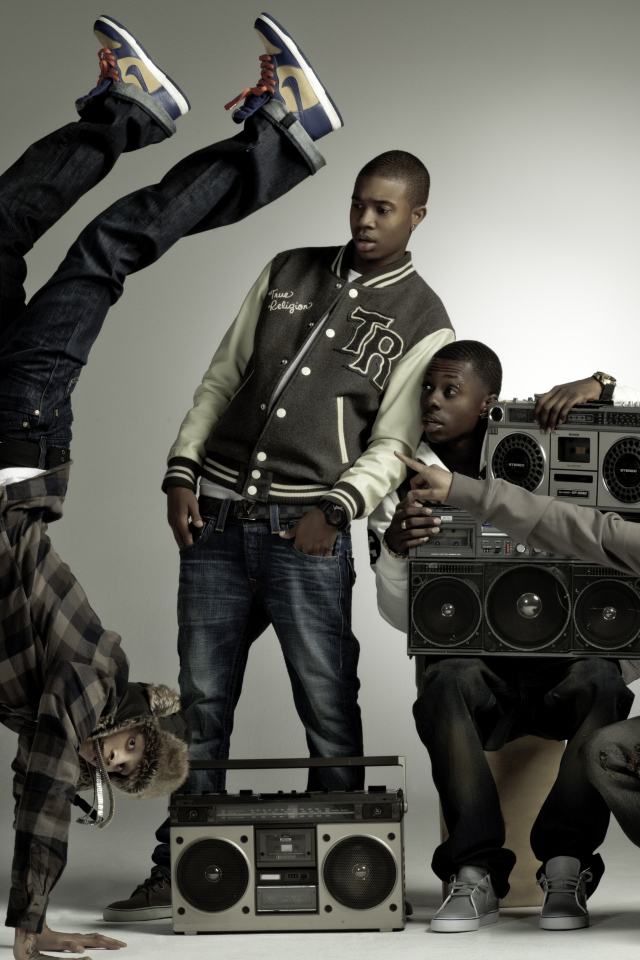 Парни и магнитофоны, swag