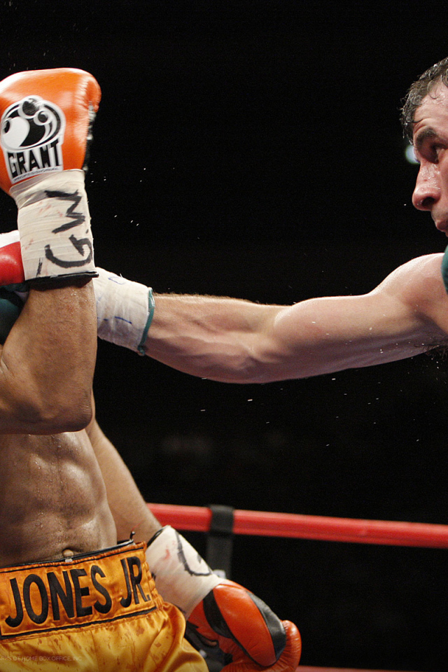 Джо Кальзаге сокрушительный удар