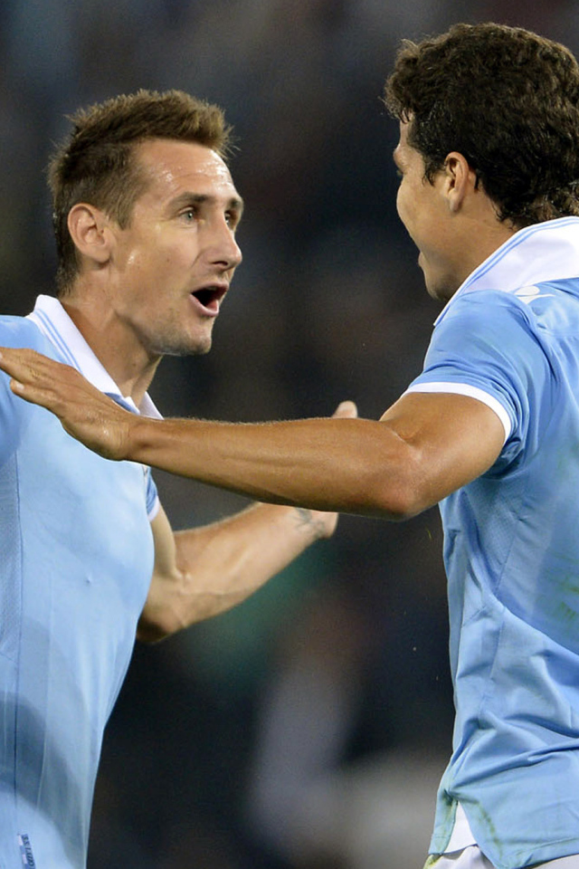 Лацио Мирослав Клозе празднует победу