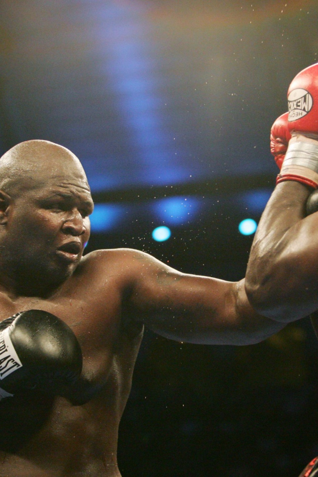 Легендарный боксер Джеймс Тони