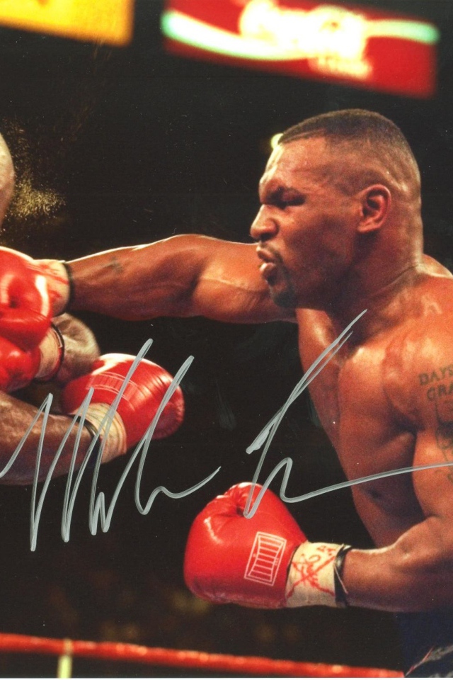 Майк Тайсон в середине боя