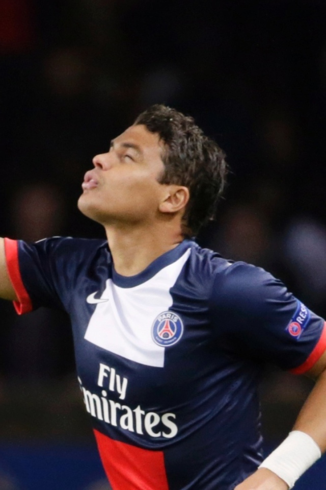  ПСЖ Тиаго Силва танцует танец победы